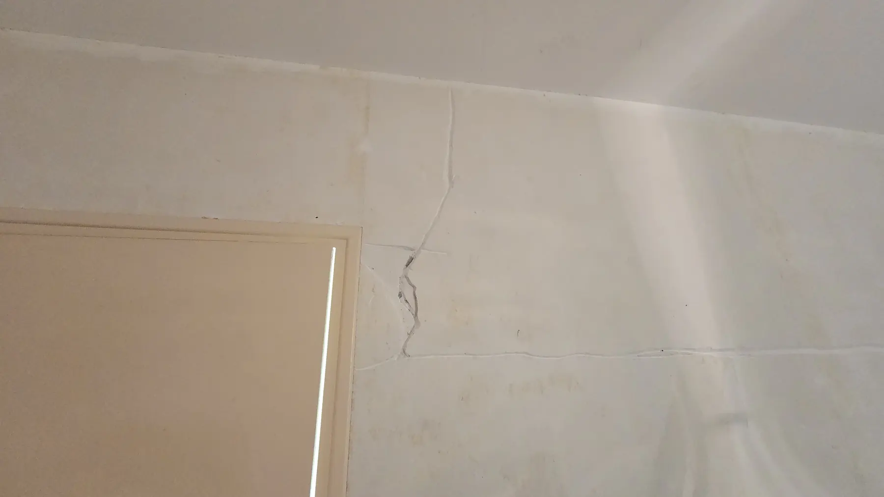 Int&eacute;rieur &mdash; r&eacute;alisation 38